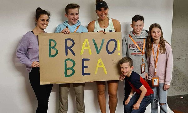 Zu den Newsdetails: RTC Jugend als Fanclub von Beatriz Haddad Maia