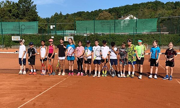 Zu den Newsdetails: Tennis Freundschaftsspiel zwischen RTC Marbach und TC Oberstenfeld begeistert Jungtalente